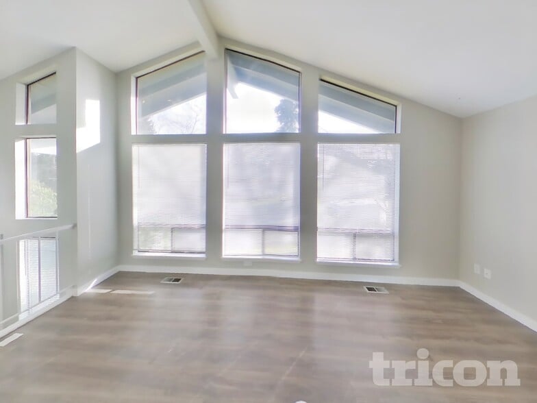 Building Photo - 33641 26th Ct SW