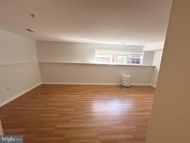 Building Photo - 313 Glenn Rose Cir