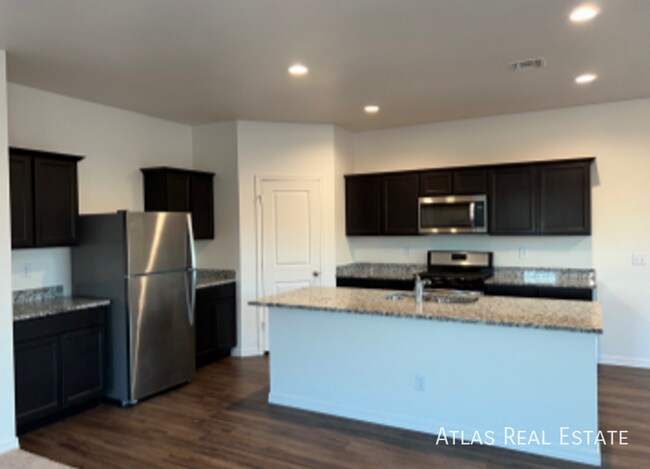 Building Photo - 231 N 201st Ave