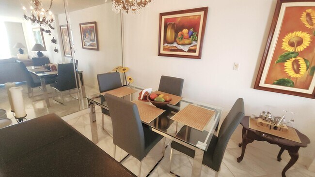 Building Photo - 2121 N Ocean Blvd