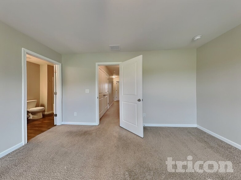 Building Photo - 11946 Fuller St