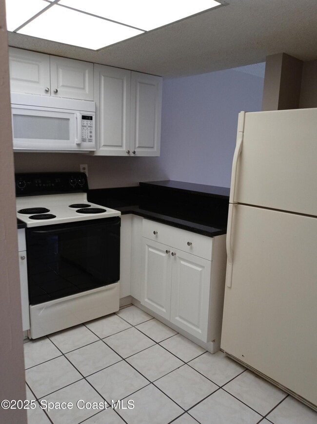 Building Photo - 1641 Sunny Brook Ln