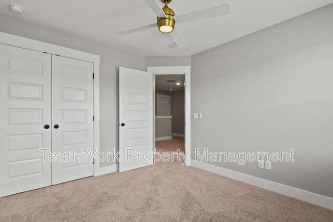 Building Photo - 7763 Park Gate Dr
