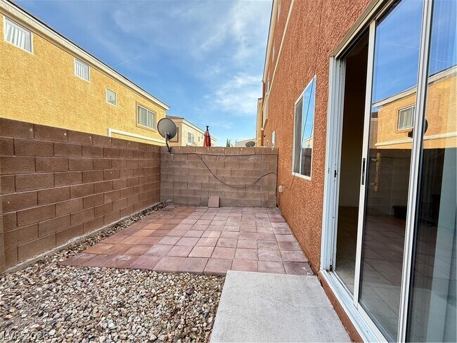 Building Photo - 9303 Gilcrease Ave