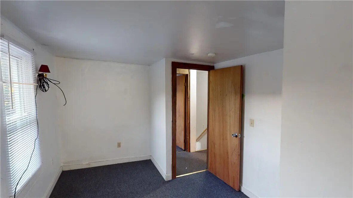 Building Photo - 317 Hillview Pl