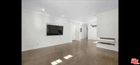Building Photo - 9848 Vidor Dr