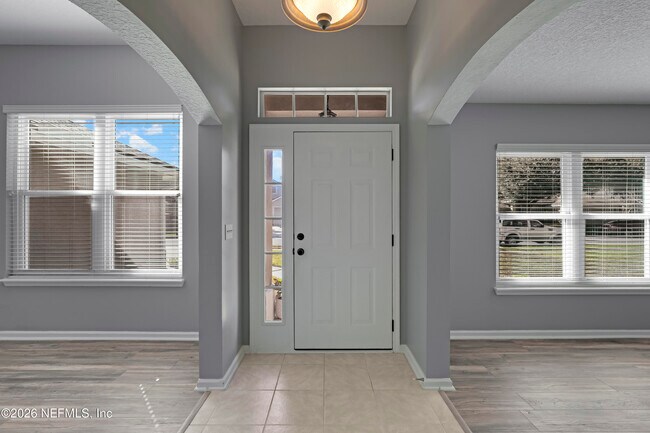 Building Photo - 695 Sid Dr