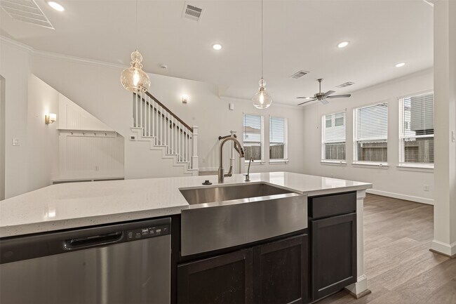 Building Photo - 11413 Velvet Fld Dr