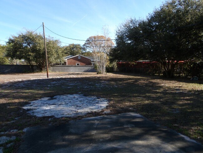 Building Photo - Single Family Home in Pine Valley Area!