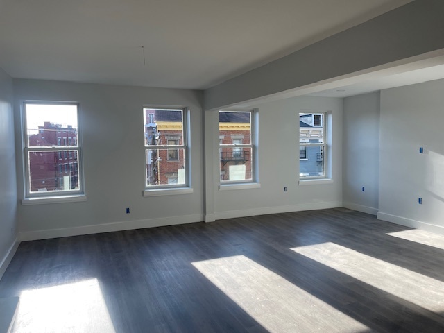 Sun-drenched Living Room - 50 E McMicken Ave