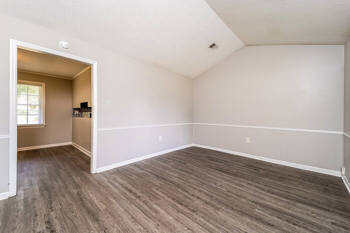 Building Photo - 4426 Hardwood St