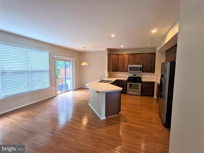 Building Photo - 2909 Mainstone Dr