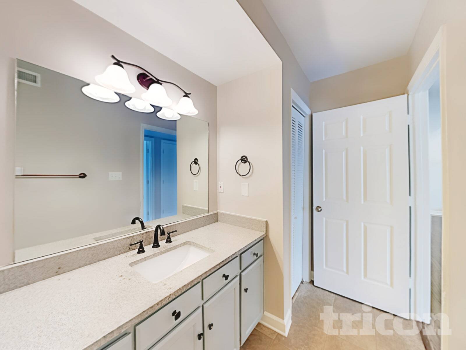 Building Photo - 8104 Lighthouse Way