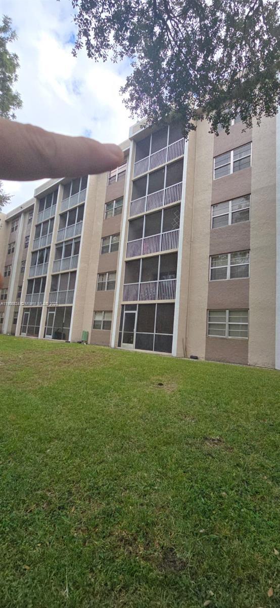 Building Photo - 1200 NW 87th Ave