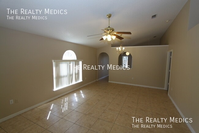 Building Photo - 7644 Harbor Lake Dr
