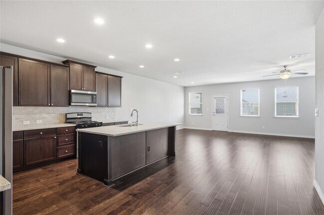 Building Photo - 6764 Catania Loop