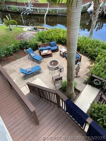 Building Photo - 765 SW Rustic Cir