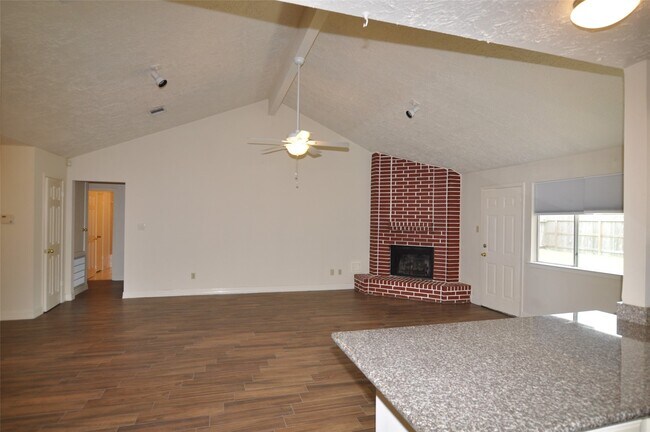 Building Photo - 2706 Sunbird Dr