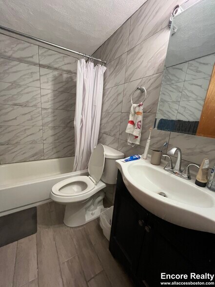 Building Photo - 80 Gardner St