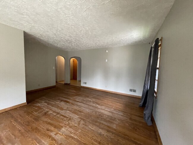 Building Photo - 5015 Marinda St
