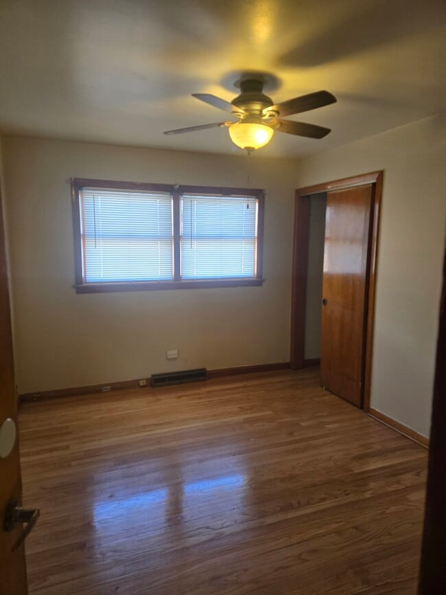 Building Photo - 15639 Ingleside Ave