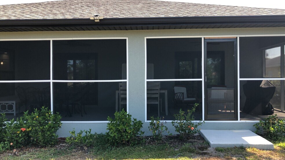 Building Photo - 7169 Regina Dr