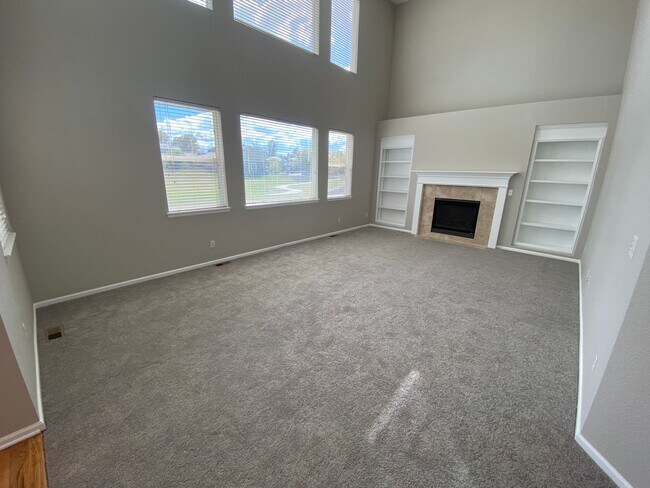 Building Photo - Spacious Home in Horizon Estates