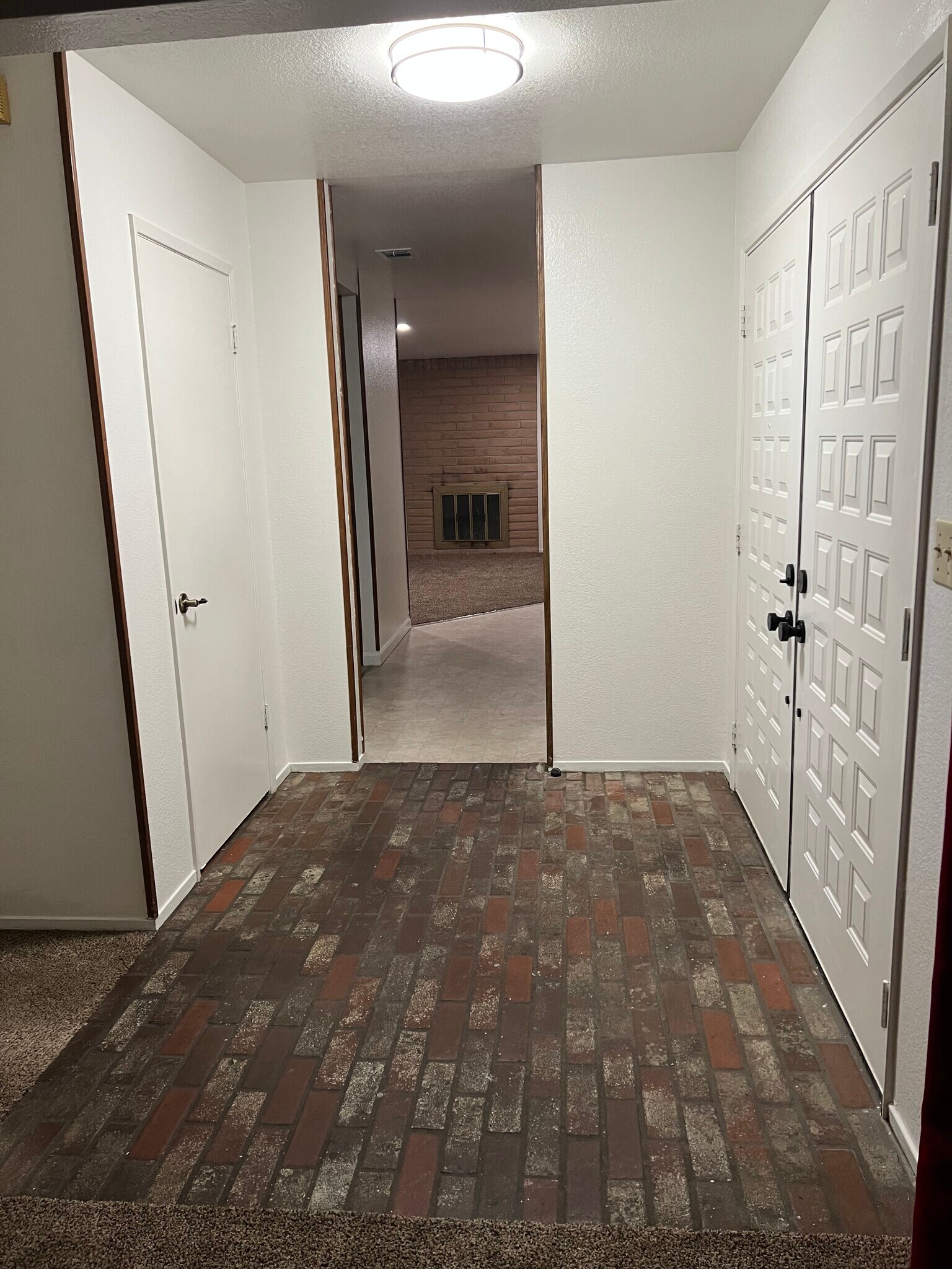 Entry - 9012 Cornwall Dr