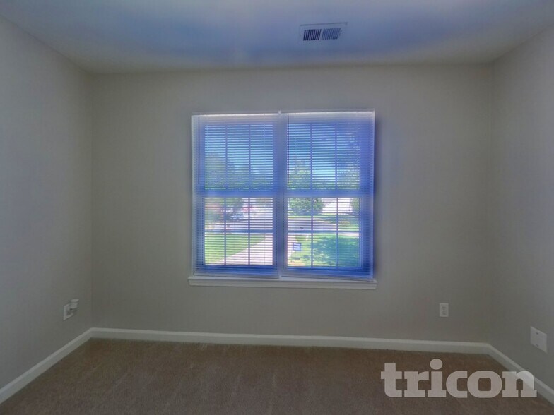 Building Photo - 9701 Pecota Ln