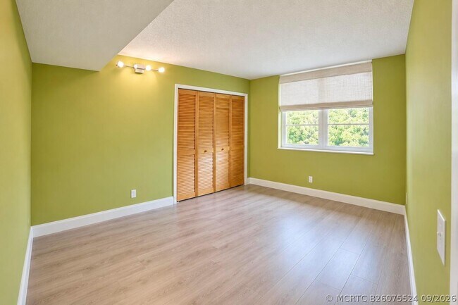 Building Photo - 4000 Cypress Grove Way