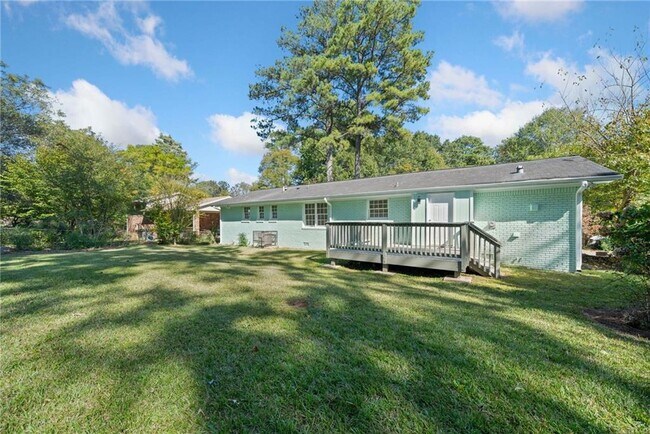 Building Photo - 1467 Thompson Pl