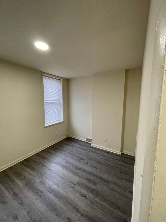 Building Photo - Four Bedroom House For Rent