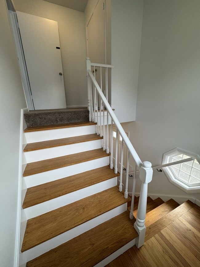 Building Photo - 578 Ivy Ct