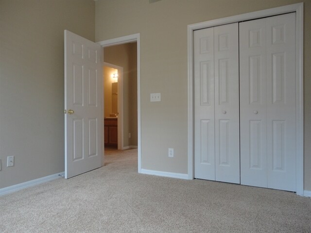 Building Photo - 8807 Sandy Plains Dr