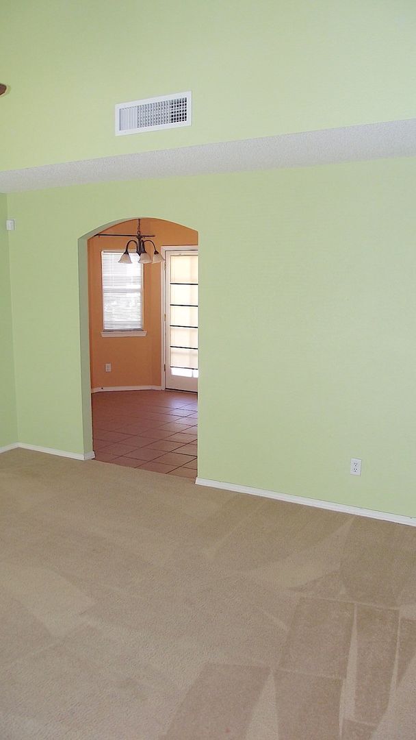 Building Photo - Northeast El Paso 3 Bed/2 Bath with Refrig A/C