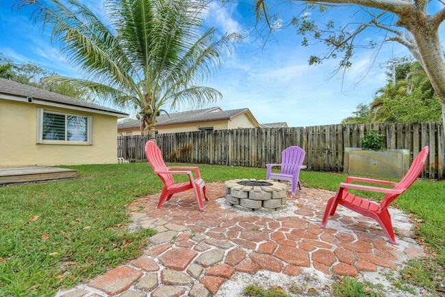 Building Photo - 5340 SW 115th Ave