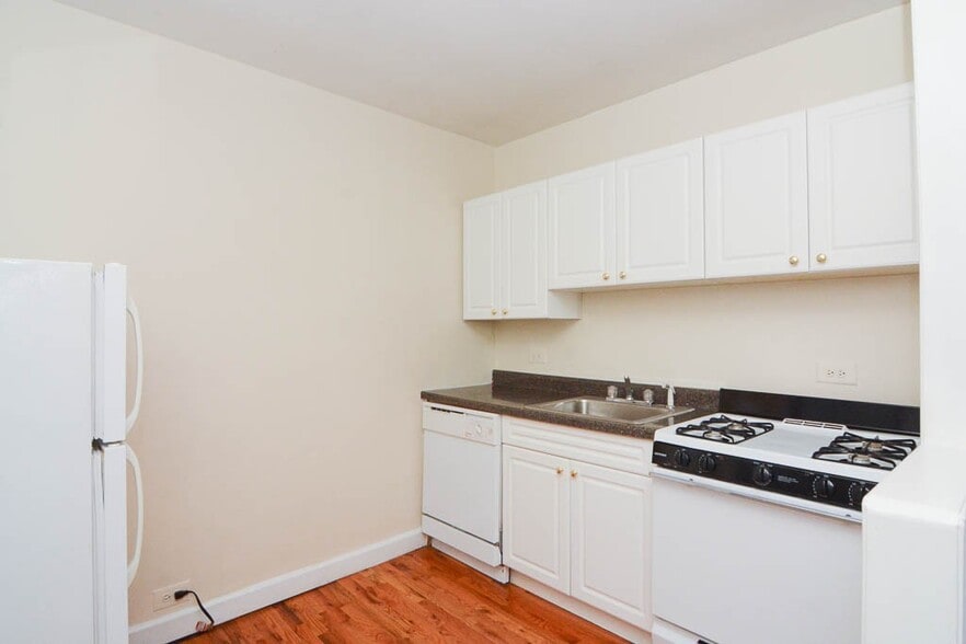 Building Photo - 1314 N Dearborn St