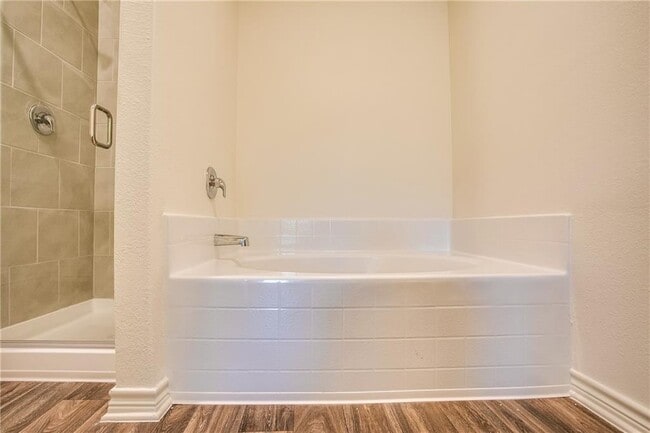 Building Photo - 19024 Quiet Range Dr