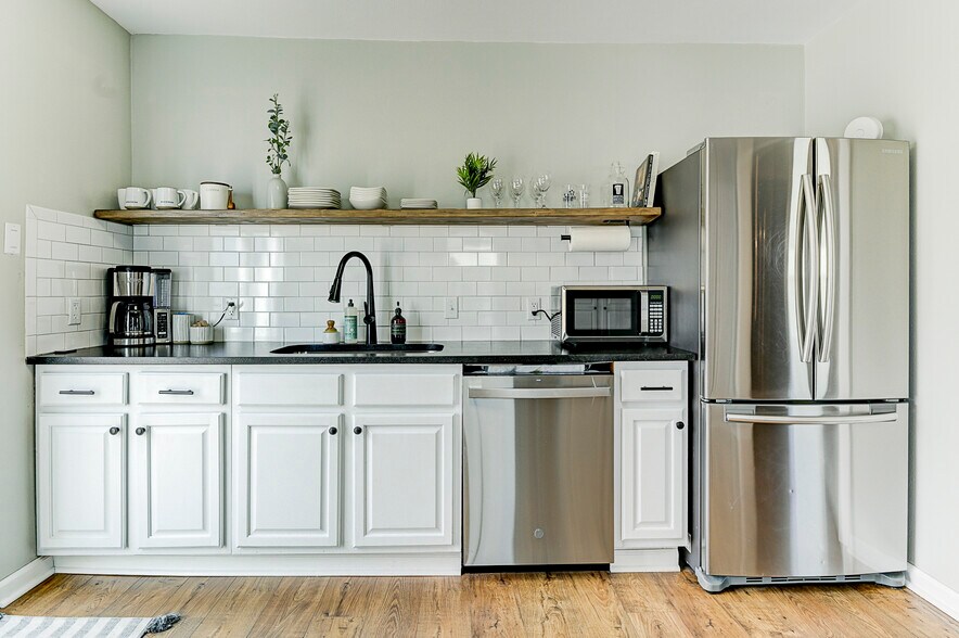 stainless steel appliances - 523 E Cache La Poudre St