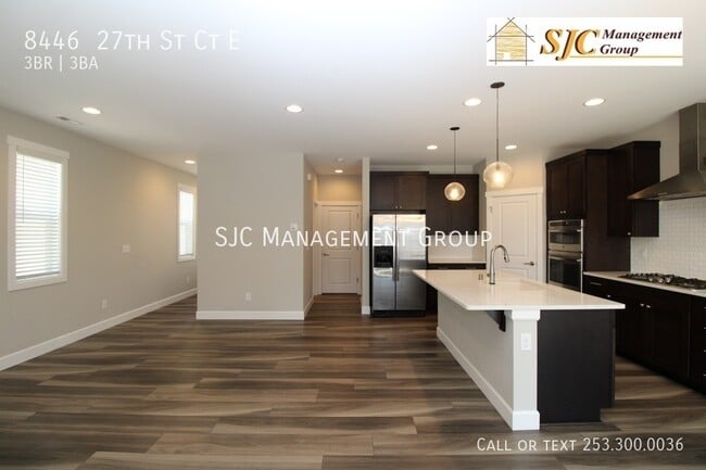 Building Photo - 8446 27th St Ct E