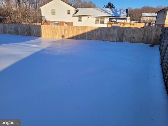 Building Photo - 100 Essenton Dr