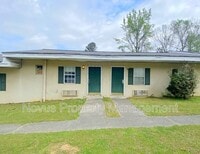 Building Photo - 6501 Elsie St