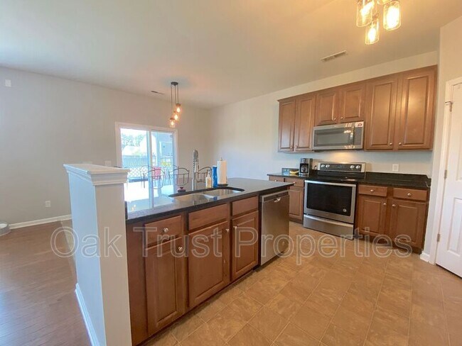 Building Photo - 701 Greymohr Ln