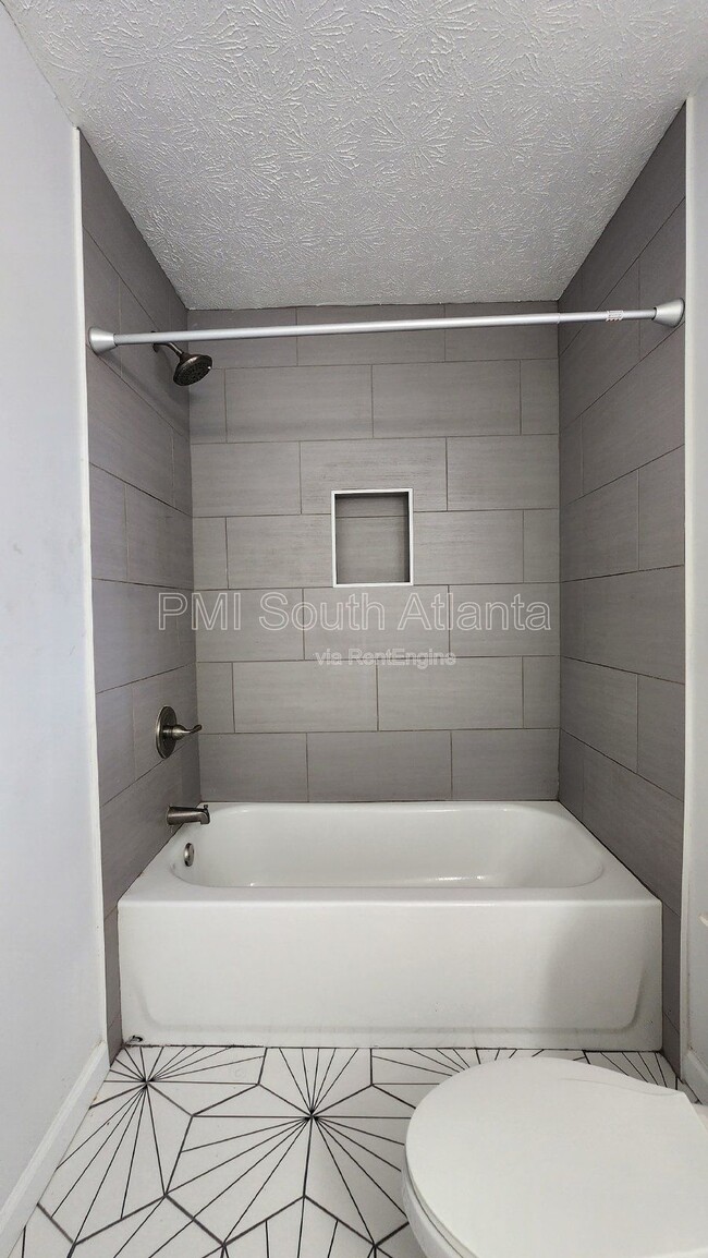 Building Photo - 67 Heron Dr