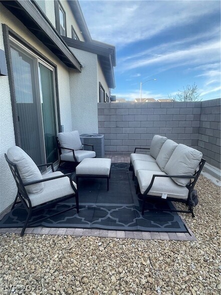 Building Photo - 9263 Rampa St