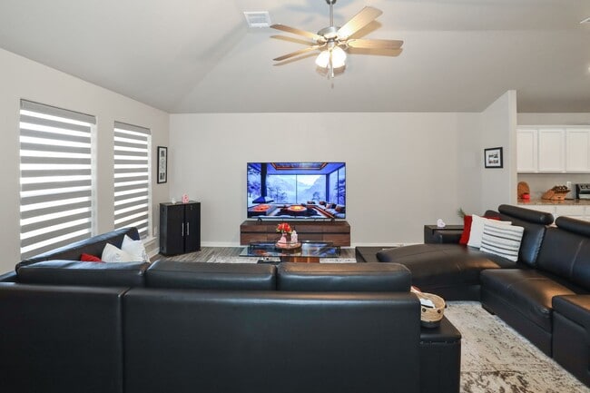 Building Photo - 3/2/2 Rental in the Meadows ~ 1743 Wesleyan!