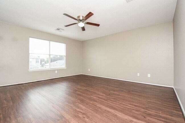 Building Photo - 642 Kiley Dr