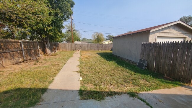 Building Photo - 3805 S Harrison St