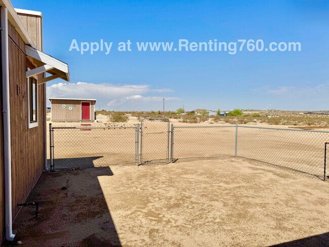 Building Photo - 2 Bed 2 Bath Near Military Base!