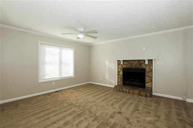 Building Photo - 206 Emily Dr